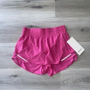 Lululemon Hotty Hot 2.5” Sonic Pink